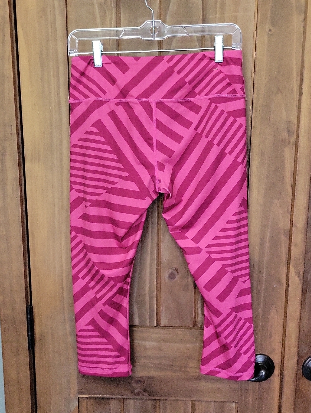 Pink Patterned Active Capri Leggings - Unbranded - Picture 3 of 3